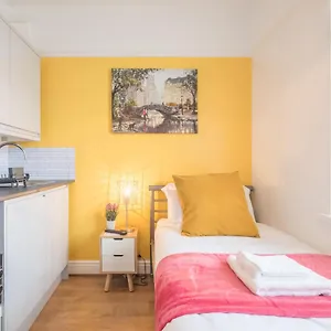  Apartment Private 3 With Kitchenette By Cb No Minimum United Kingdom